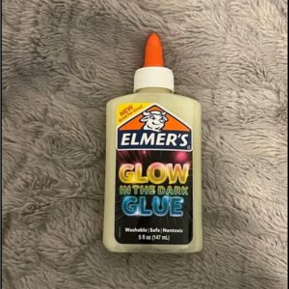 Elmer’s Glow in the Dark Glue - Picture 2 of 3